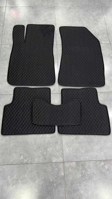 Moshina uchun poliklar (AKSIYA)