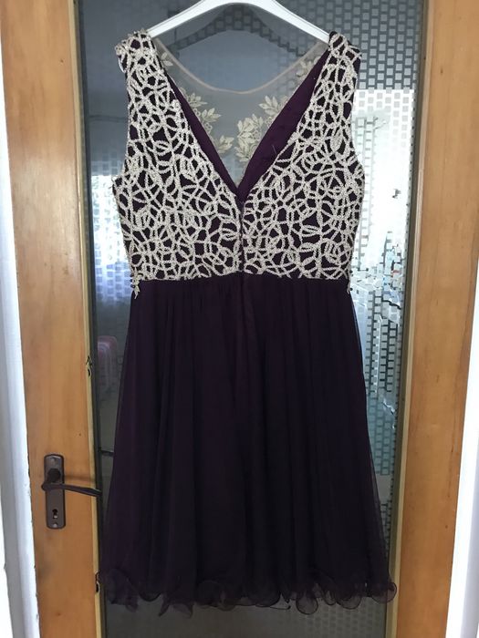 Rochie de ocazie purtata o singura data.