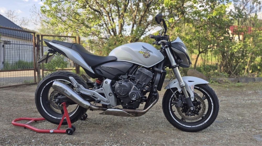 Vând honda hornet A2