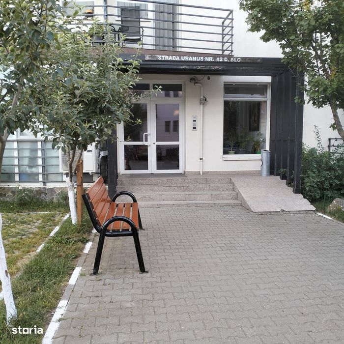 Apartament 2 camere la parter cu curte proprie în proprietate
