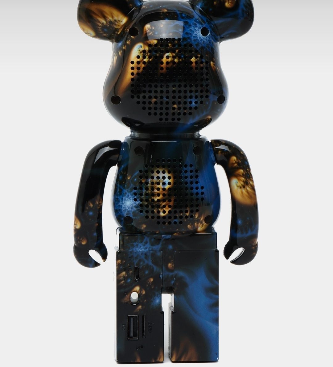 Bearbrick Bluetooth гарантия sms yozinglar Tel qilib tusholmasangiz: 250  000 сум - Портативная акустика Самарканд на Olx