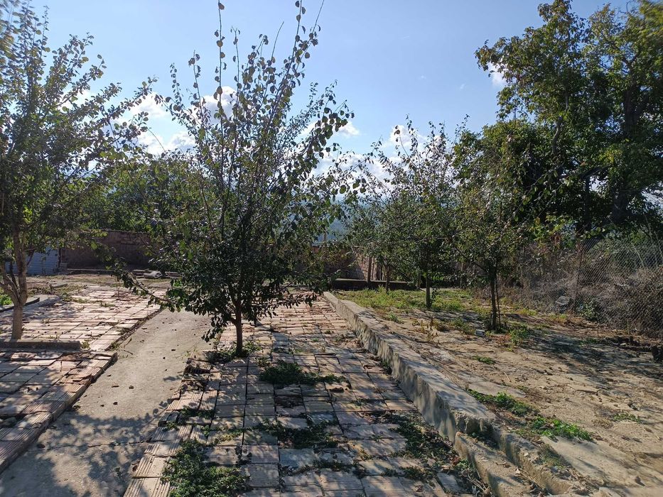 Продавам къща в село Черни Бряг, община Антоново, 64 кв.м с двор