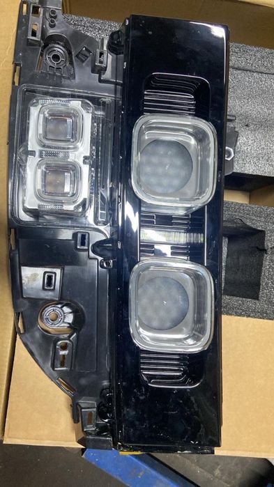 Land Rover Defender Задний Фонарь