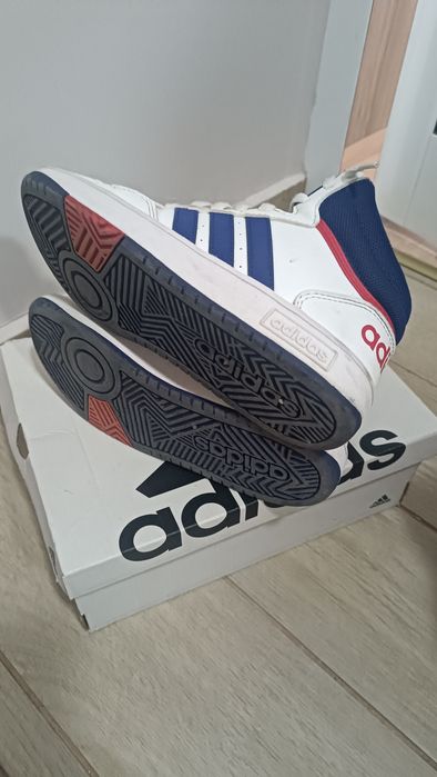 Оригинални кецове Adidas 36 н