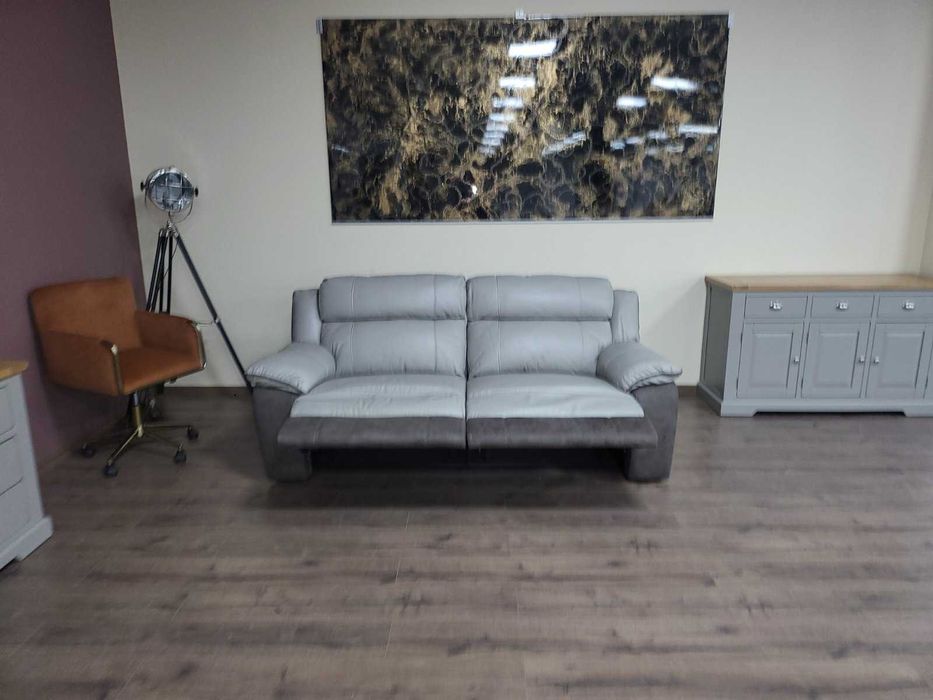 Сив диван тройка от кожа и плат с ръчен релакс механизъм