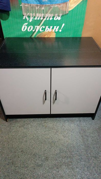 Тумбочки офисные б/у в хорошем состоянии.