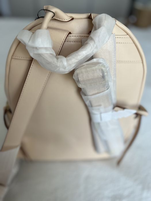 Чисто нова раница Moschino