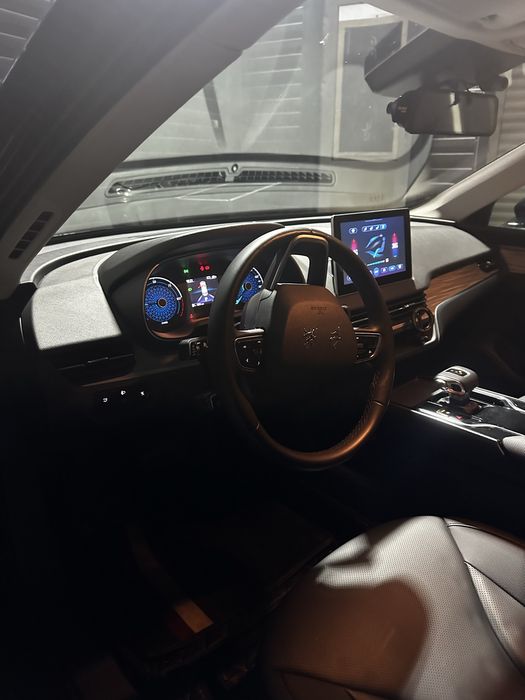 hongqi e-qm5 500Km Travel