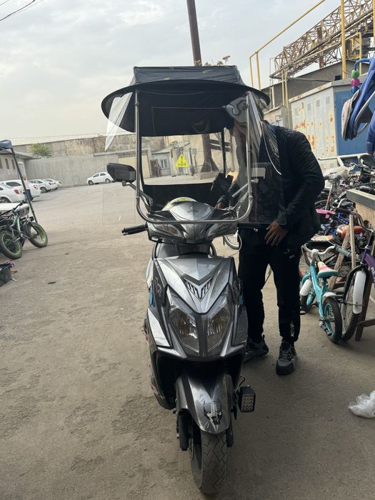 Лобовое стекло для скутеров