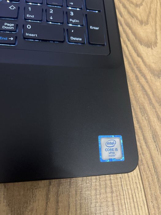 Laptop Dell Latitude E5570/ i5 GEN 6/ SSD 256 GB / 16 GB RAM