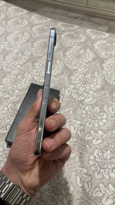 Продам Samsung Flip 5 256/8