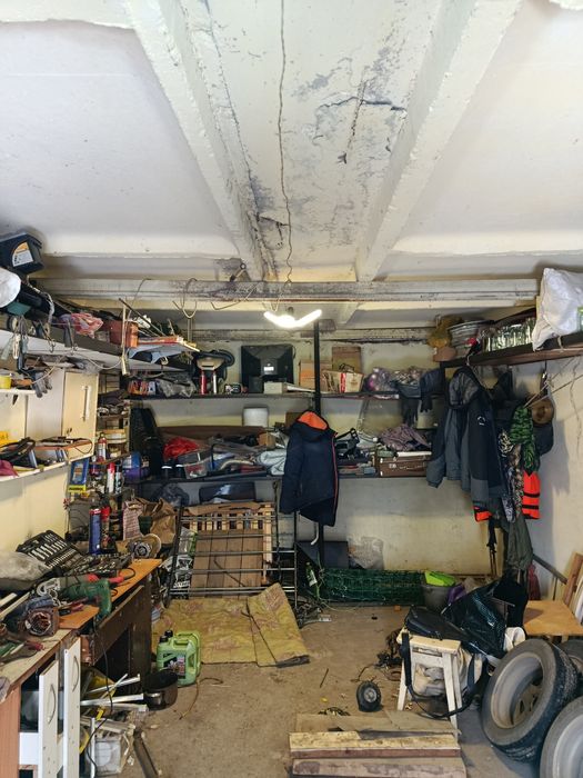 Продам гараж в 1 общ.