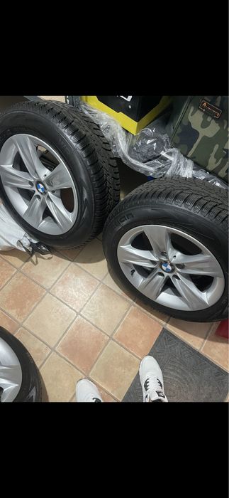 Jante originale Bmw cu anvelope de iarna Nokian