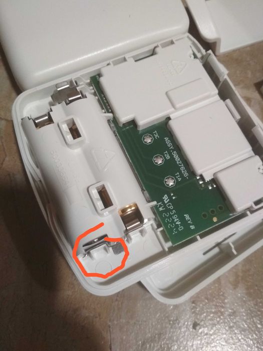 Продавам безжичен стаен програматор Honeywell .