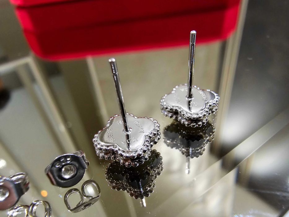 Van Cleef & Arpels VCA Silver Grey Mother Sweet Alhambra Дамски Обеци