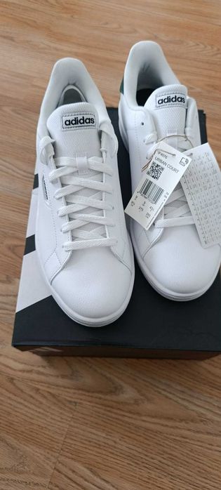 Нови маратонки Adidas Urban Court  43 номер