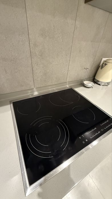 Продам современную кухню