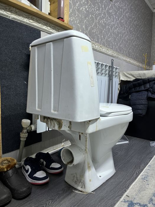 Продам унитаз Б/У