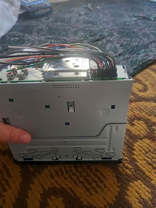 Продам автомагнитолу JVC