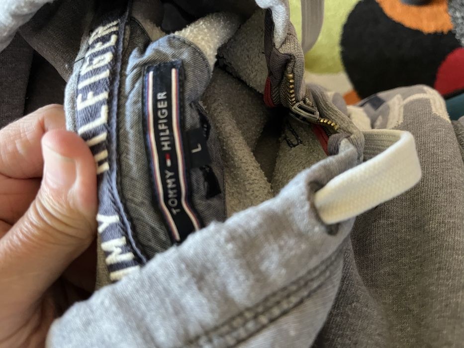 Vând bluză de bumbac Tommy Hilfiger