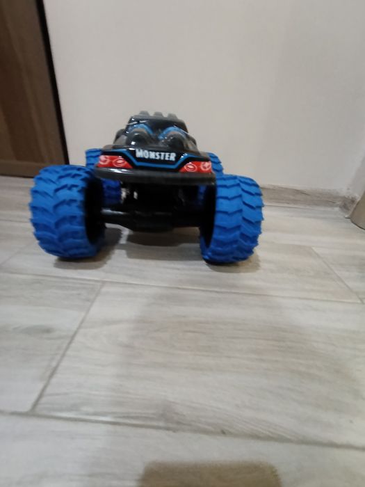 Играчка  monster