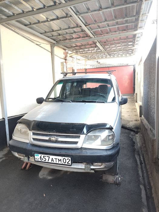 Продам шеви ниву 2004г.