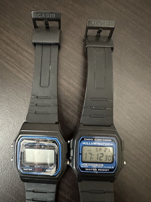 Часовници CASIO два броя