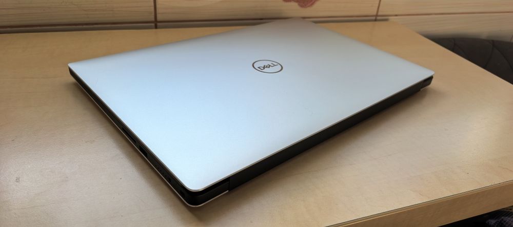 Dell Precision 5540_i9 9880H_32GB DDR4_Quadro T2000_512GB_Touch 4K_NOU