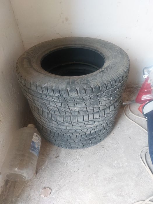 Зимни дөңгелек сатылады