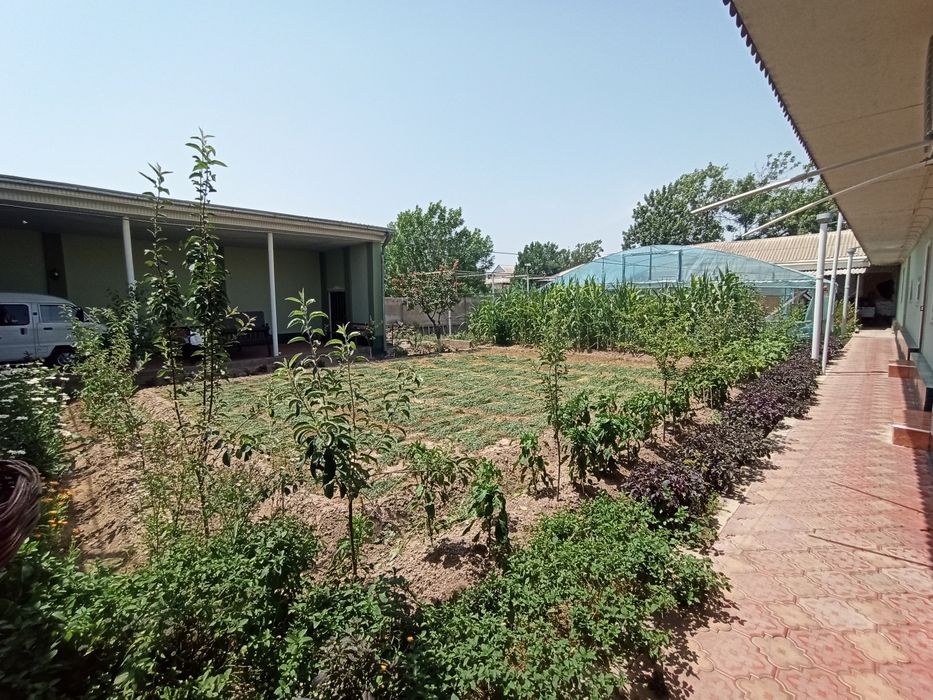 Махаллада 13 сотихли Ховли Уй сотилади