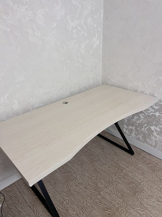 Спочно продам стол компьютерный