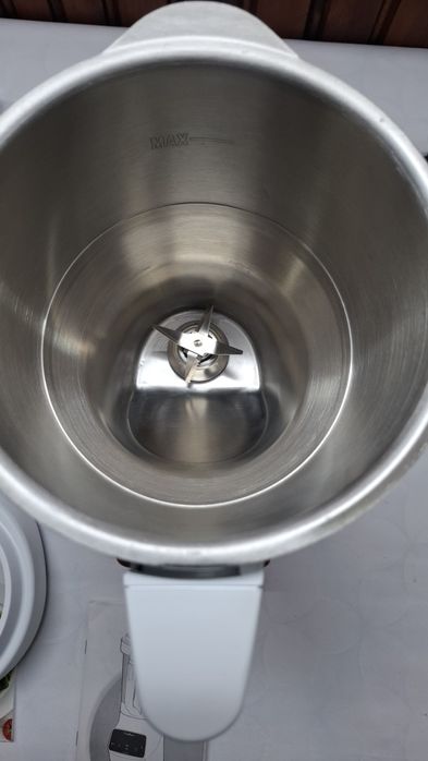 Moulinex Блендер,супник,смутита,натрошен лед,1100W,Купа 2л,3програми