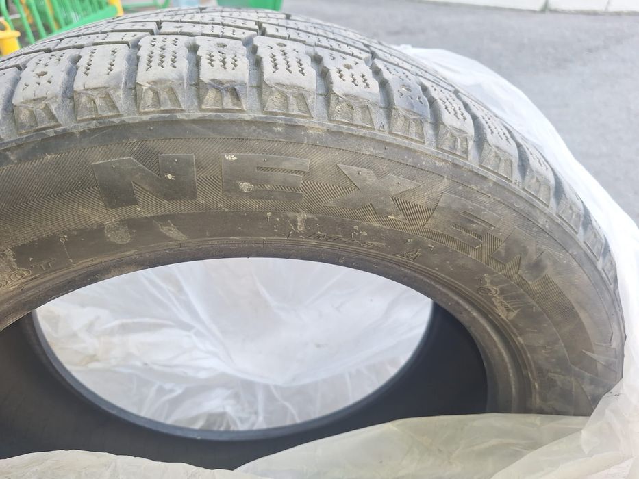 Продам резину 235/55/18