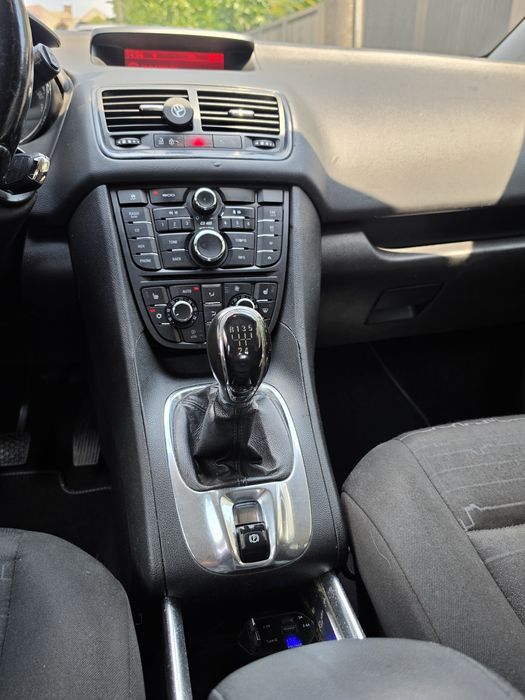 Meriva  156000 km