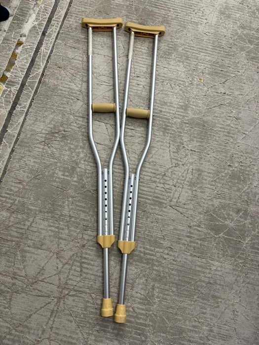 Продаётся костыль медицинский