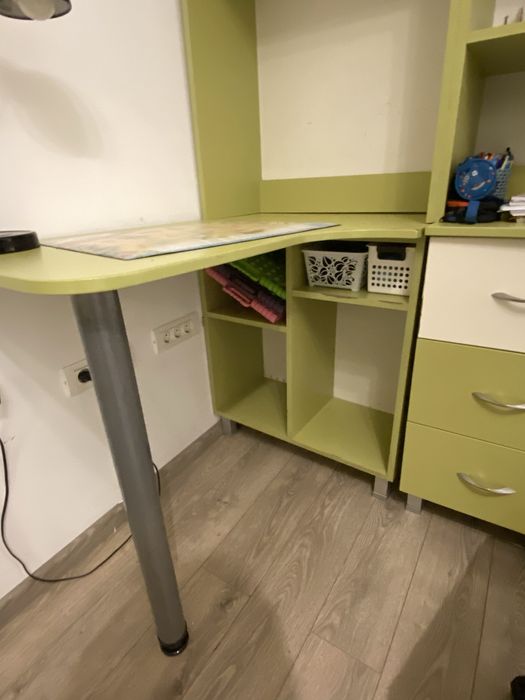 Mobilier camera tineret