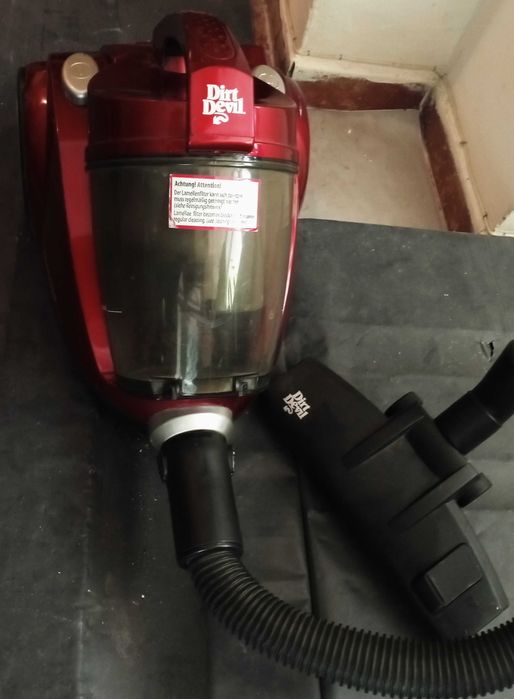Прахосмукачка Dirt Devil 2000W