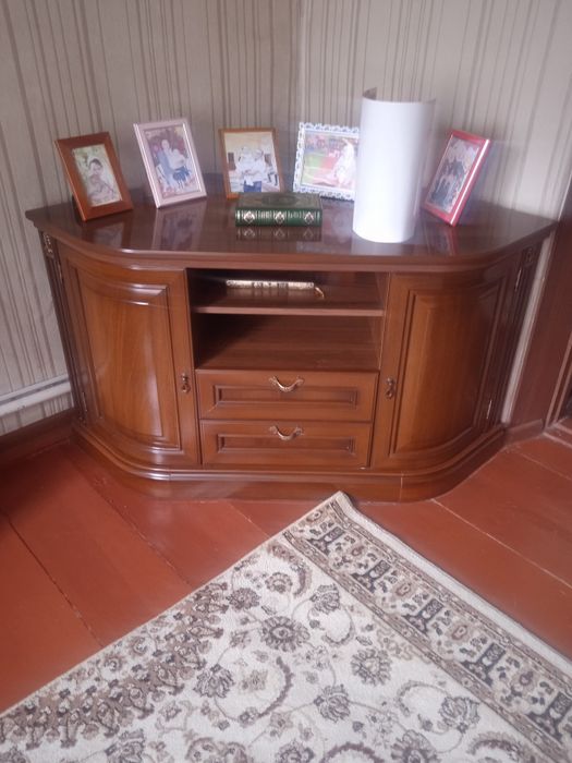 Горка,тумба,комод с зеркалом