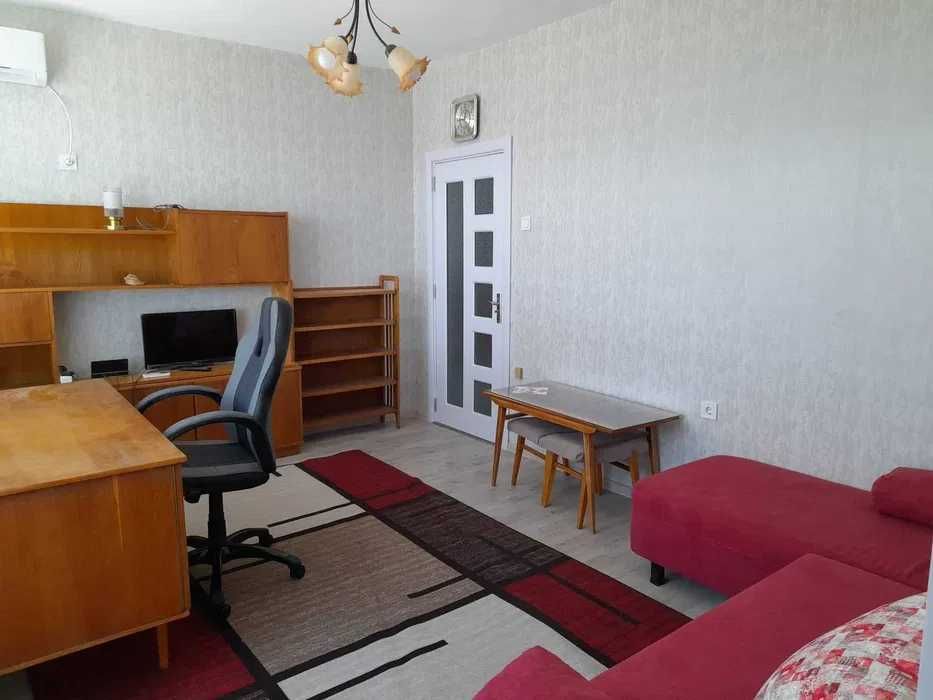 Дава се под наем Двустаен апартамент в София, Хиподрума - 56 кв.м за 448.8 € - Снимка #1