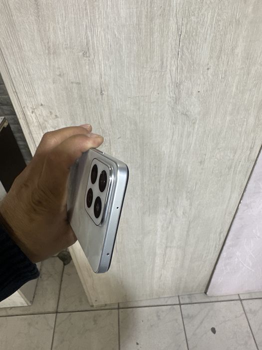 Honor x7c 8+/256 holati idial rasmda bor hamasi akuratni ishlatilgan