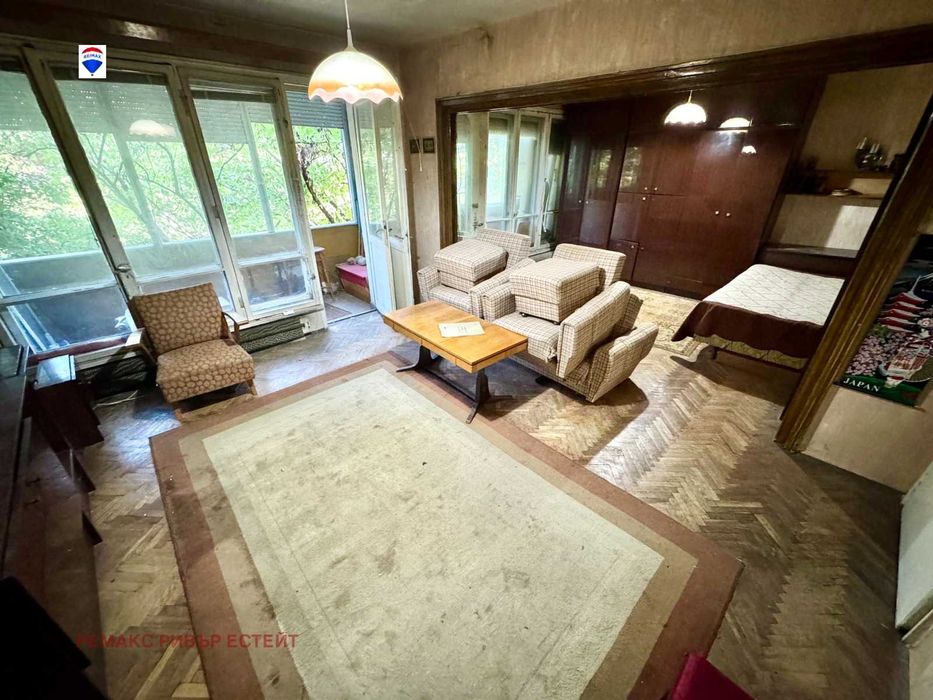 Тристаен апартамент за продажба в центъра на гр. Русе