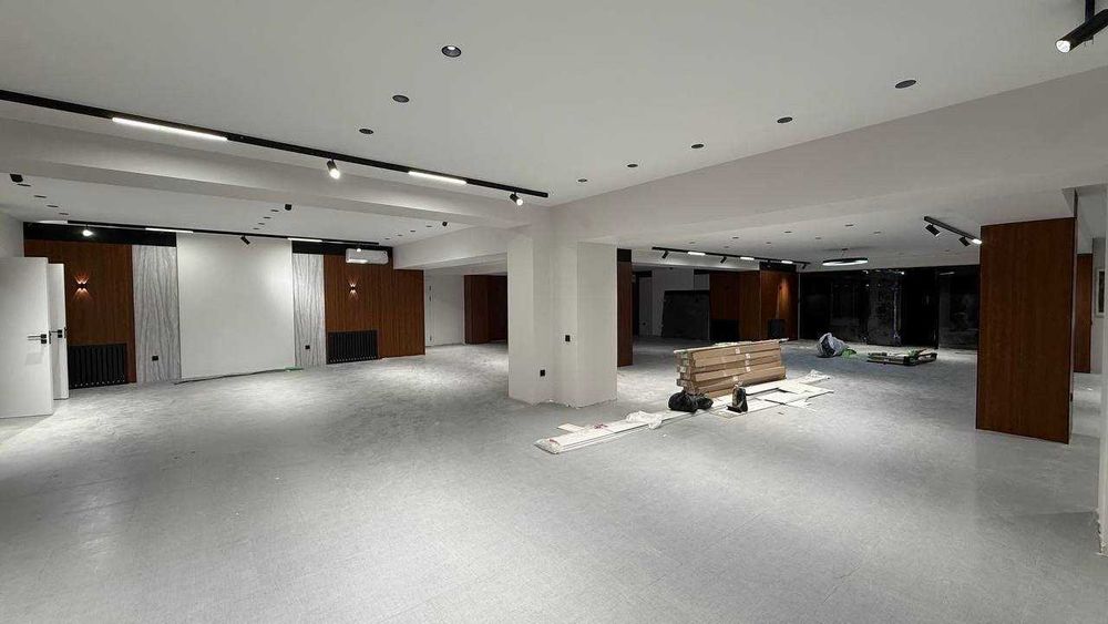 Аренда помещения  Ул. Нукусская  910 м2