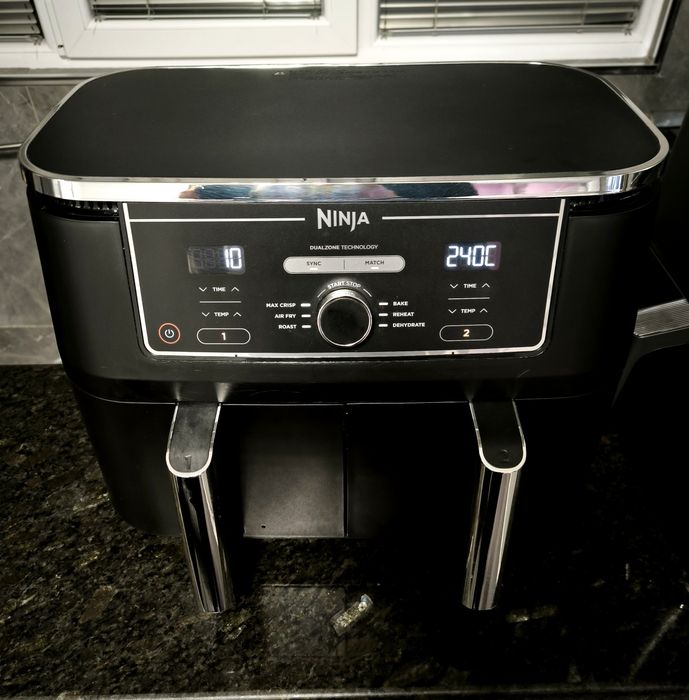 Ninja air fryer  2400watt