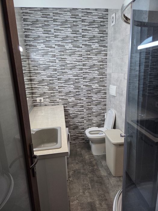 Garsonieră cu 2 camere și baie
