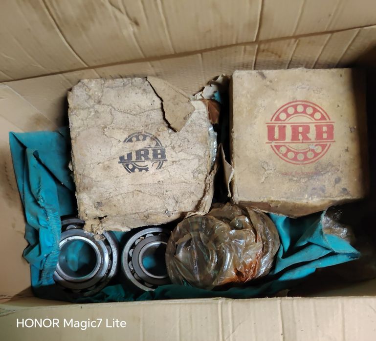 Rulmenți noi de vânzare