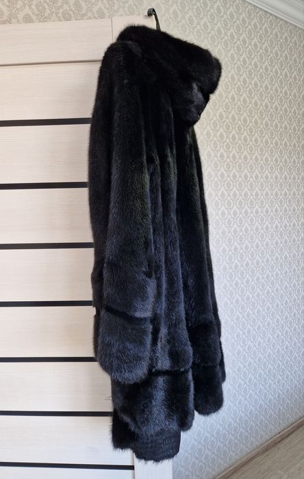 Продам норковую шубу