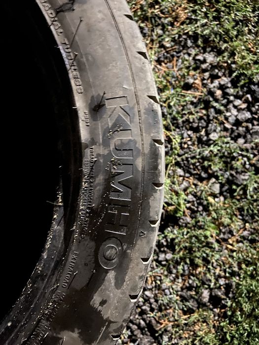 Продам покрышки 245/45/18 kumho