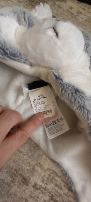 Шапка  волка на хоккей