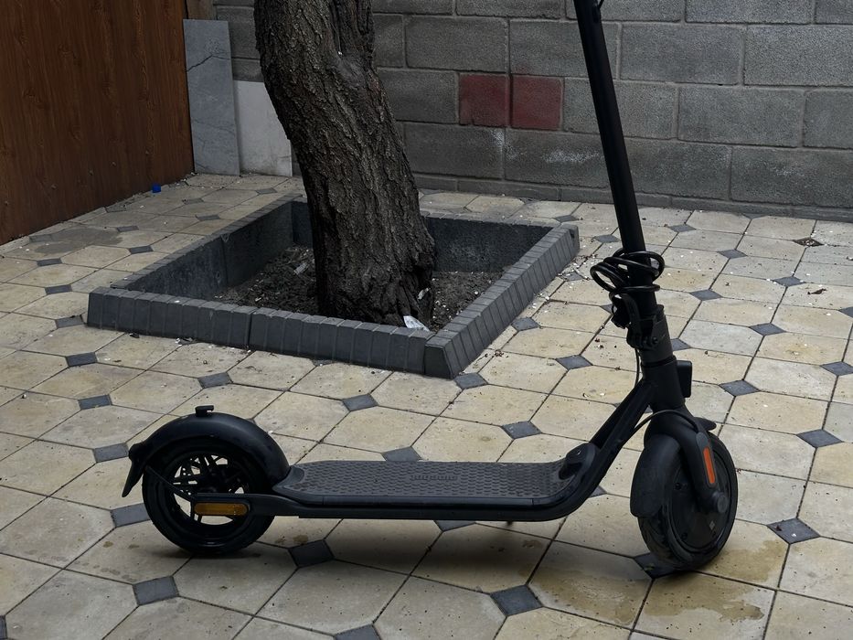 Электронный Самокат Ninebot f20A