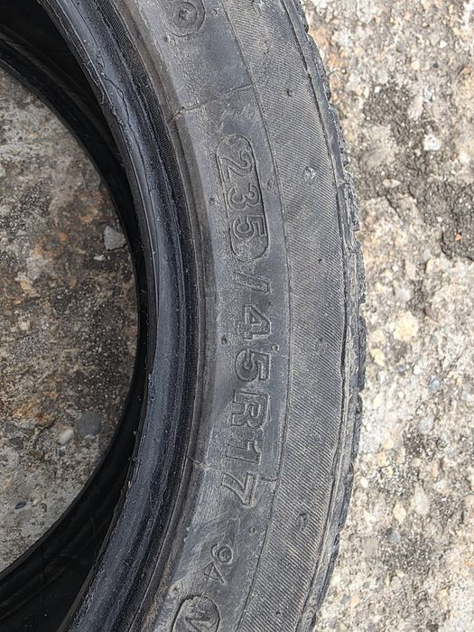 4 cauciucuri all sezon  235/45 R17 ca noi folosite mai puțin de o luna